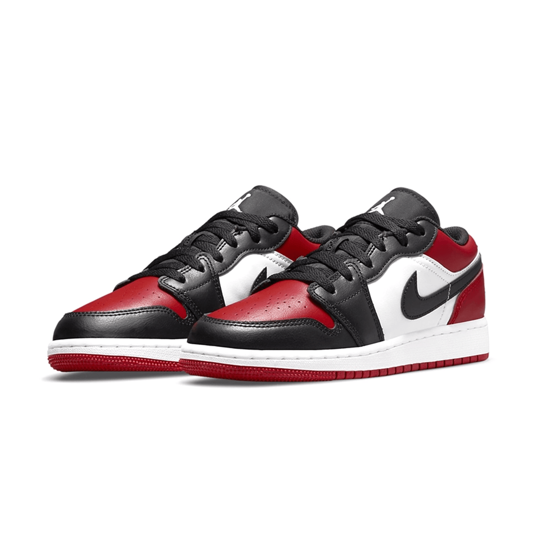 Air Jordan 1 Low GS 'Bred Toe'- Streetwear Fashion - helmiss.com