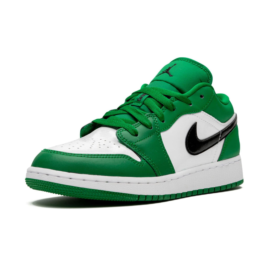 Air Jordan 1 Low GS 'Pine Green'- Streetwear Fashion - helmiss.com