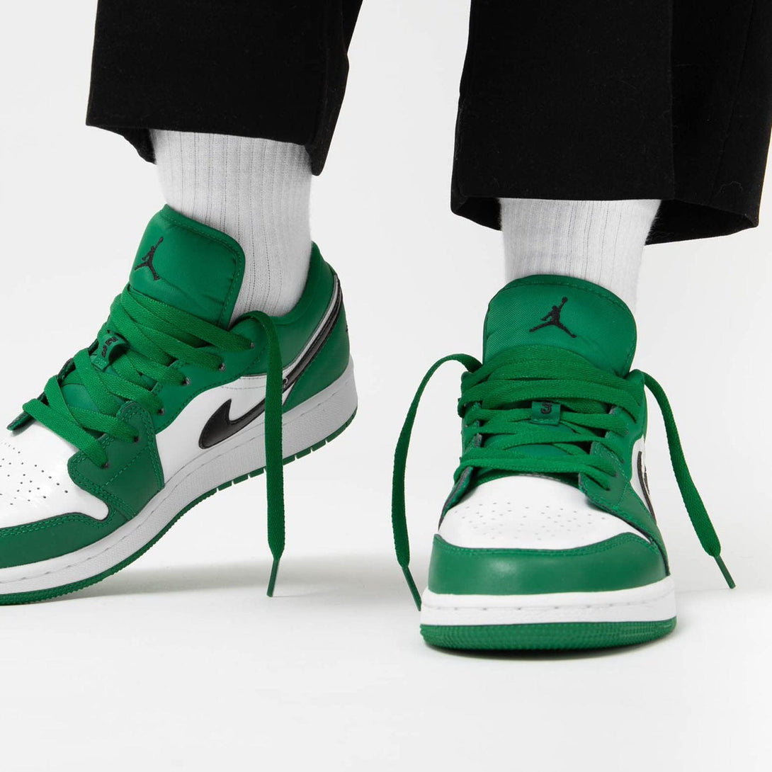 Air Jordan 1 Low GS 'Pine Green'- Streetwear Fashion - helmiss.com