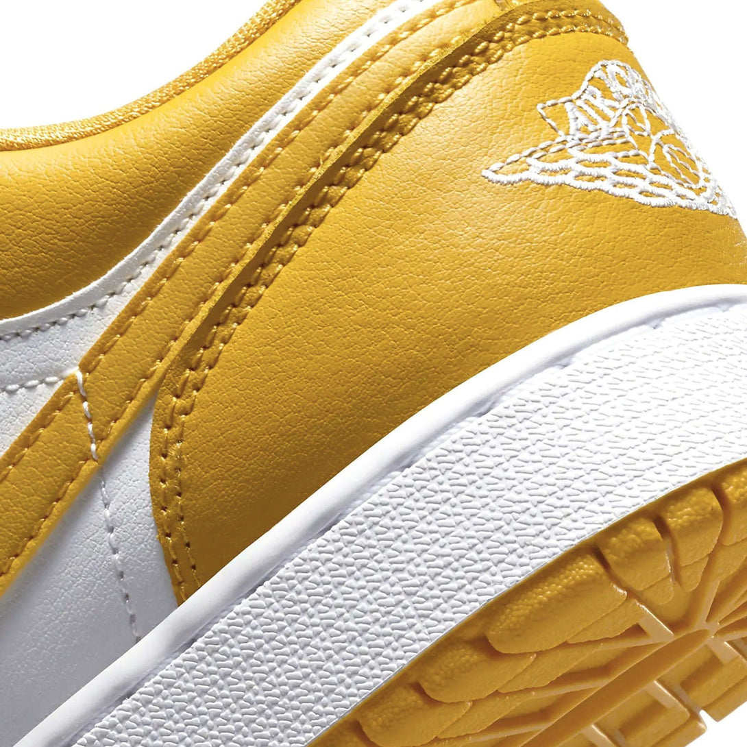 Air Jordan 1 Low GS 'Pollen'- Streetwear Fashion - helmiss.com