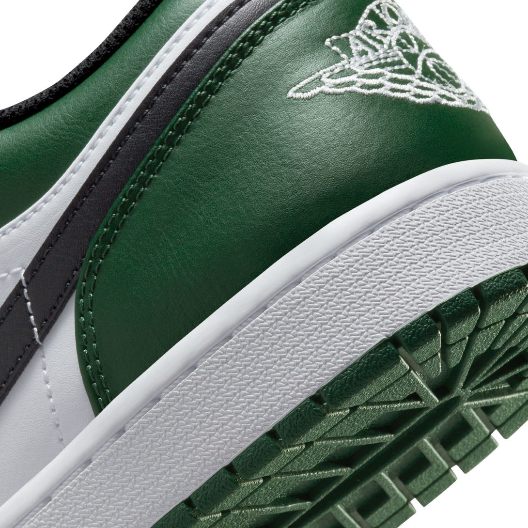 Air Jordan 1 Low 'Green Toe'- Streetwear Fashion - helmiss.com