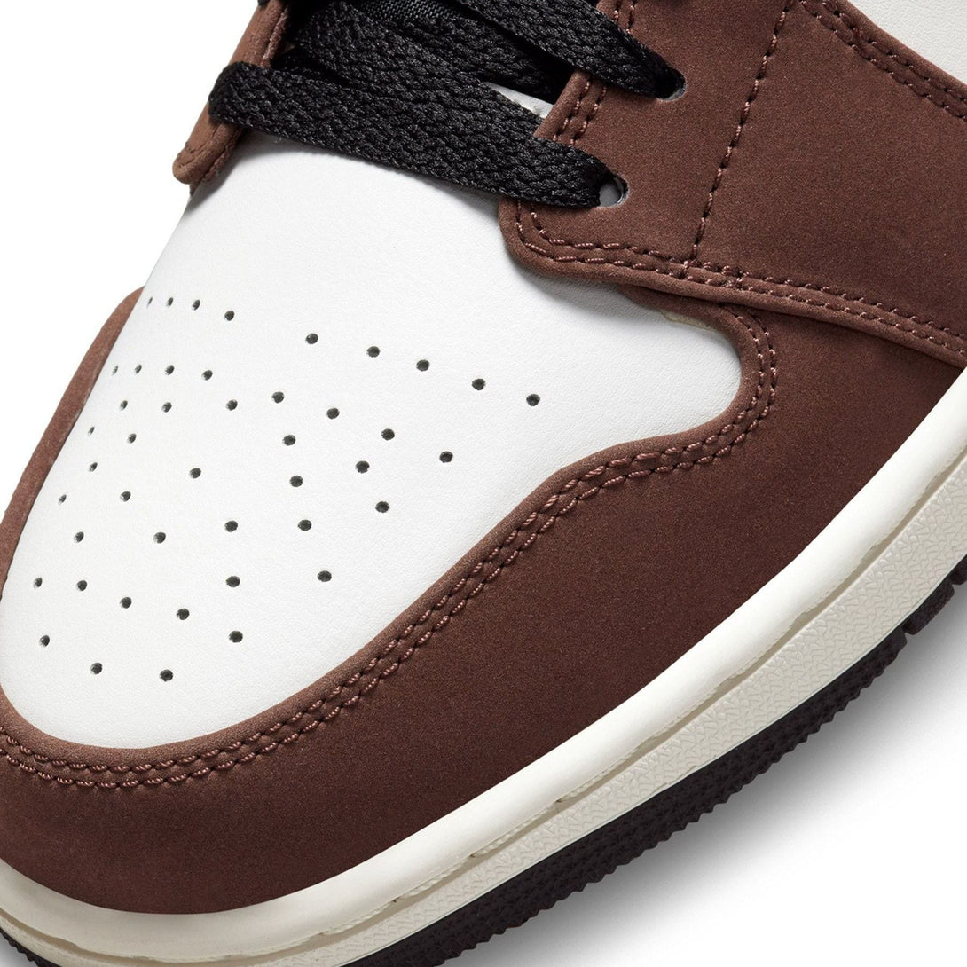 Air Jordan 1 Low 'Mocha'- Streetwear Fashion - helmiss.com