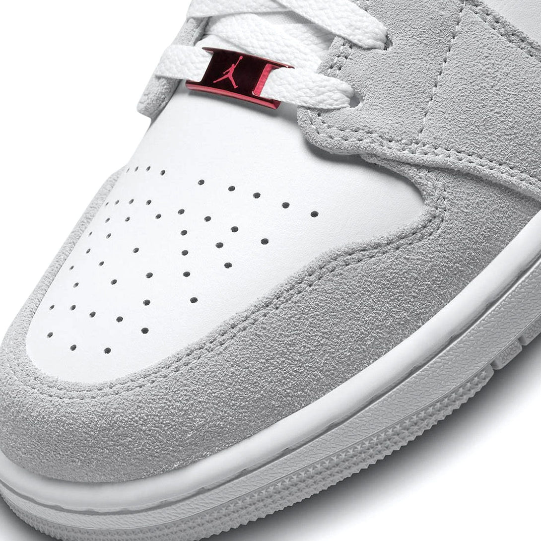 Air Jordan 1 Low SE 'Light Smoke Grey Gym Red'- Streetwear Fashion - helmiss.com