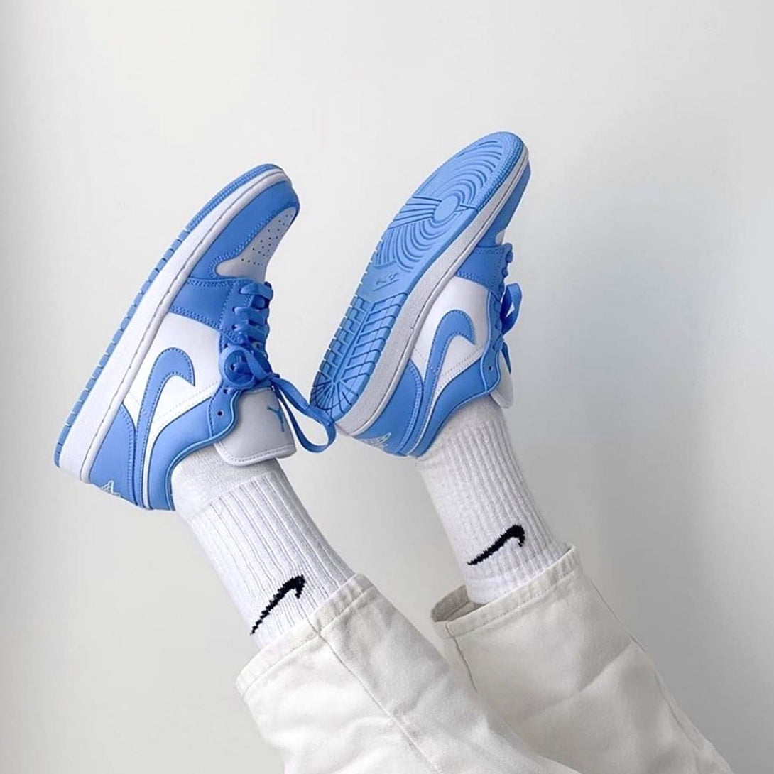 Air Jordan 1 Low Wmns 'UNC'- Streetwear Fashion - helmiss.com