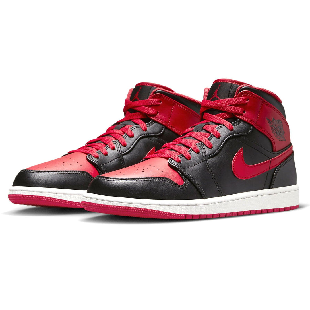 Air Jordan 1 Mid 'Alternate Bred'- Streetwear Fashion - helmiss.com