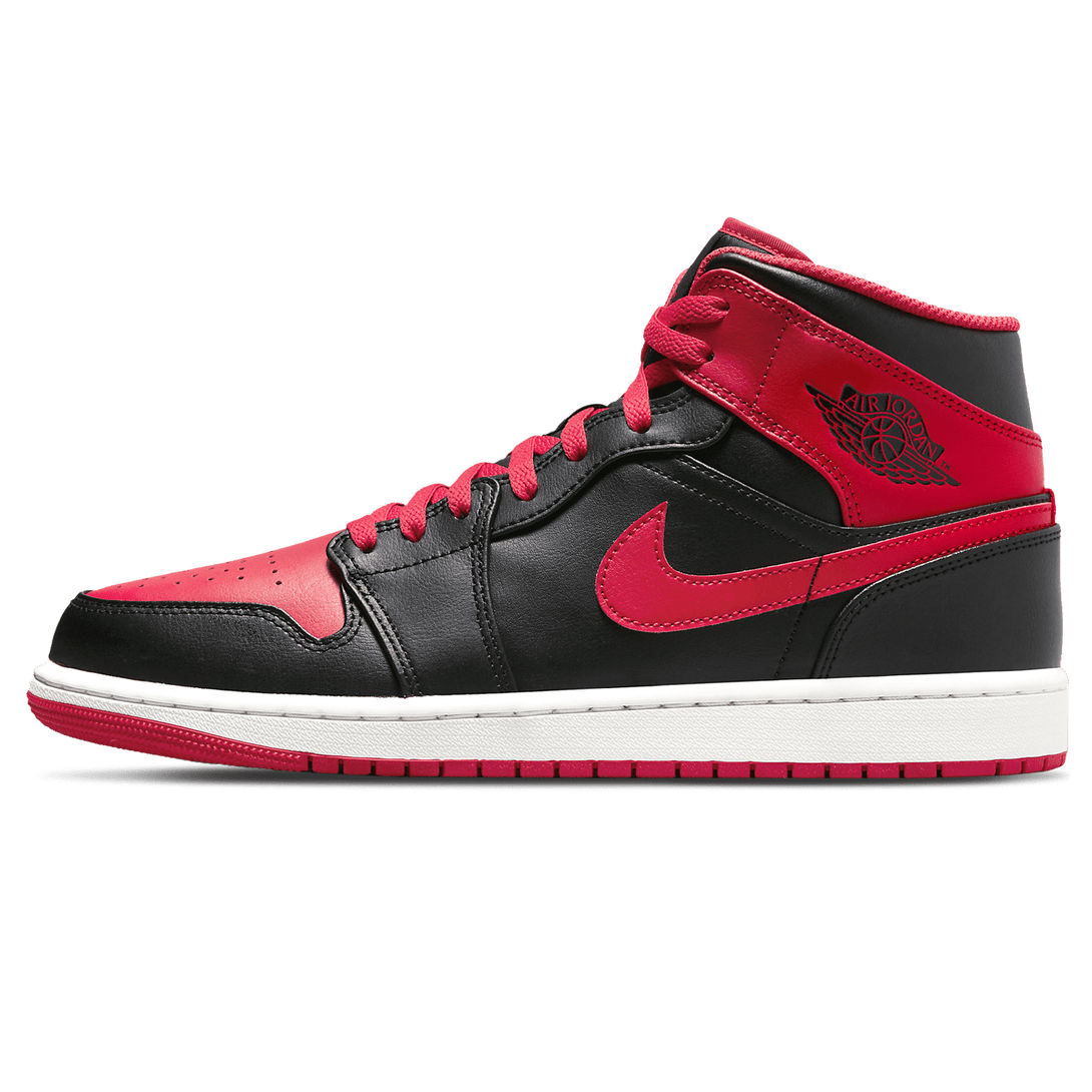 Air Jordan 1 Mid 'Alternate Bred'- Streetwear Fashion - helmiss.com