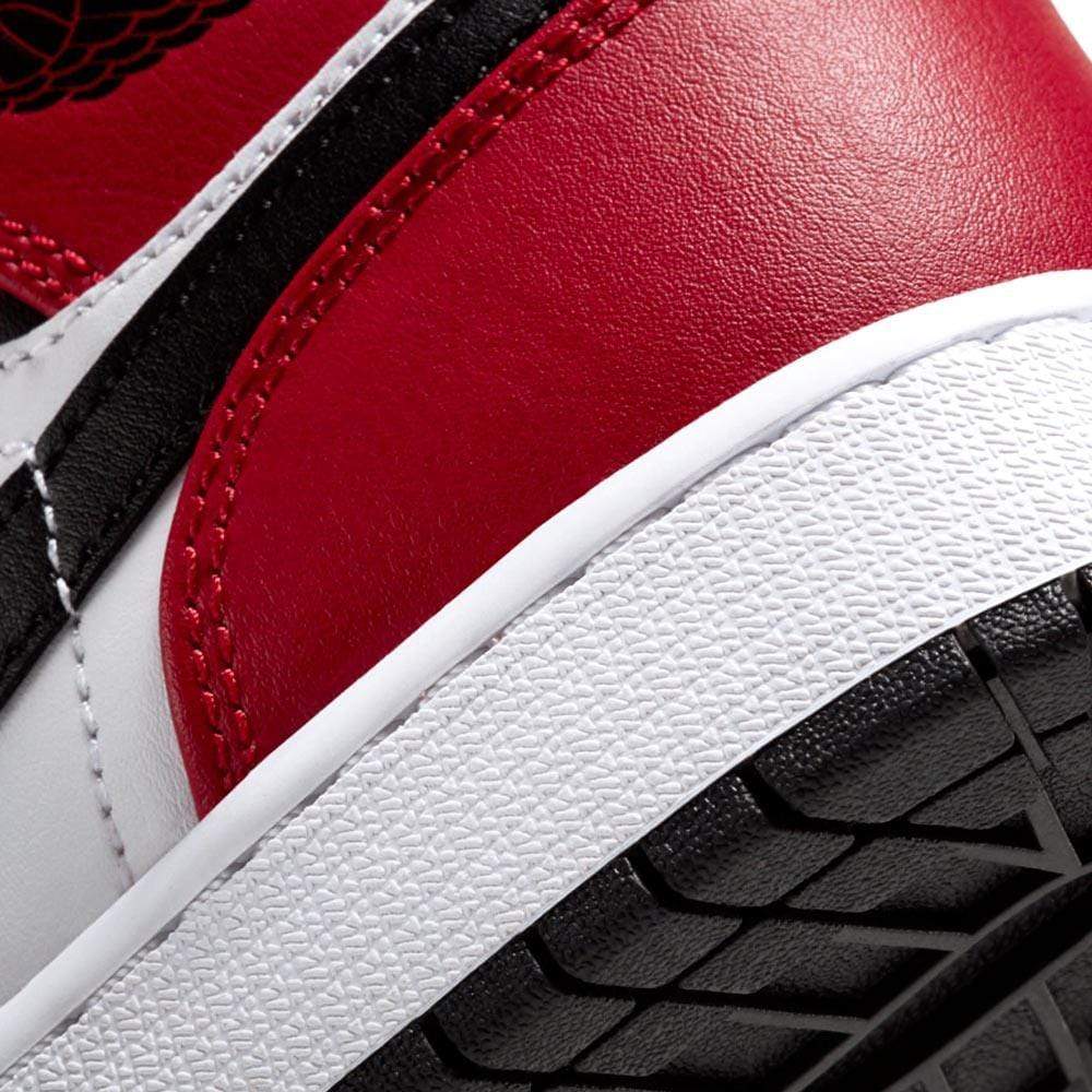 Air Jordan 1 Mid Chicago Black Toe GS- Streetwear Fashion - helmiss.com