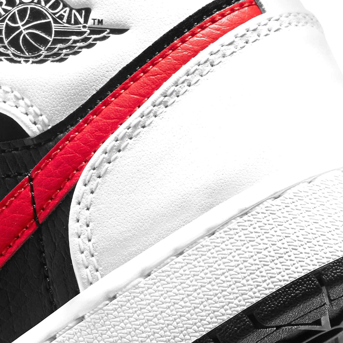 Air Jordan 1 Mid GS 'Chile Red'- Streetwear Fashion - helmiss.com