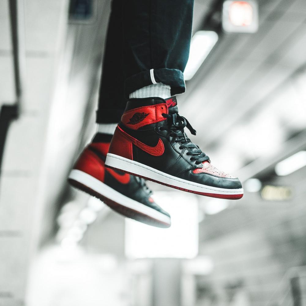 Air Jordan 1 Retro High OG Bred 2016 Banned- Streetwear Fashion - helmiss.com