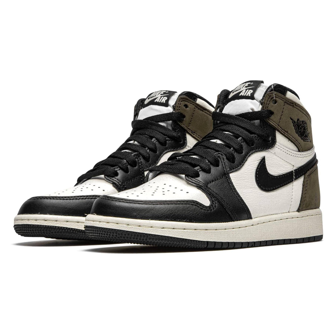 Air Jordan 1 Retro High OG GS 'Dark Mocha'- Streetwear Fashion - helmiss.com