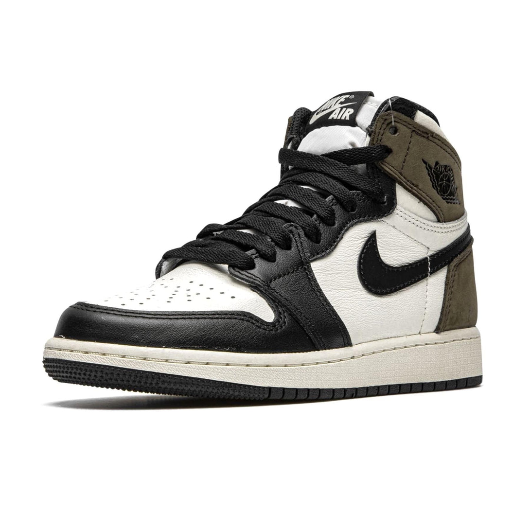 Air Jordan 1 Retro High OG GS 'Dark Mocha'- Streetwear Fashion - helmiss.com