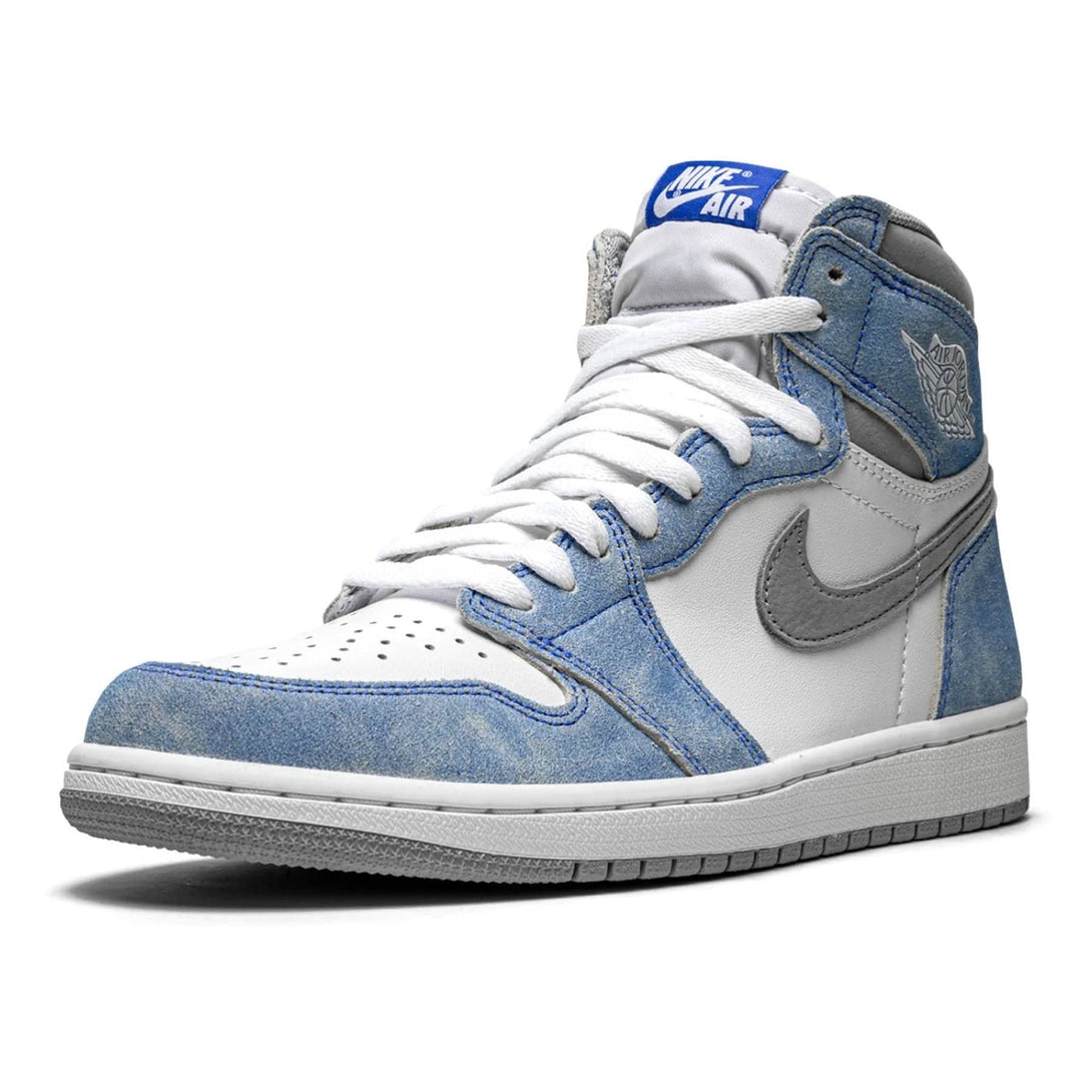 Air Jordan 1 Retro High OG 'Hyper Royal'- Streetwear Fashion - helmiss.com