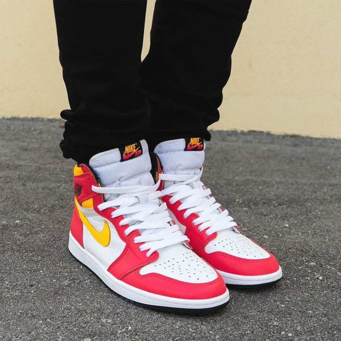 Air Jordan 1 Retro High OG 'Light Fusion Red'- Streetwear Fashion - helmiss.com