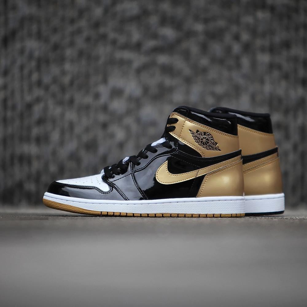 Air Jordan 1 Retro High OG NRG Gold Toe- Streetwear Fashion - helmiss.com