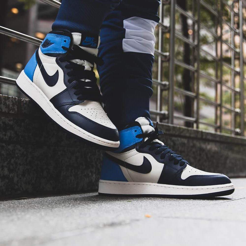 Air Jordan 1 Retro High OG 'Obsidian' UNC- Streetwear Fashion - helmiss.com