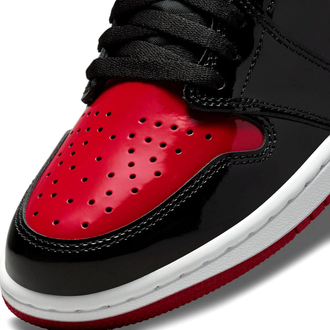 Air Jordan 1 Retro High OG 'Patent Bred'- Streetwear Fashion - helmiss.com