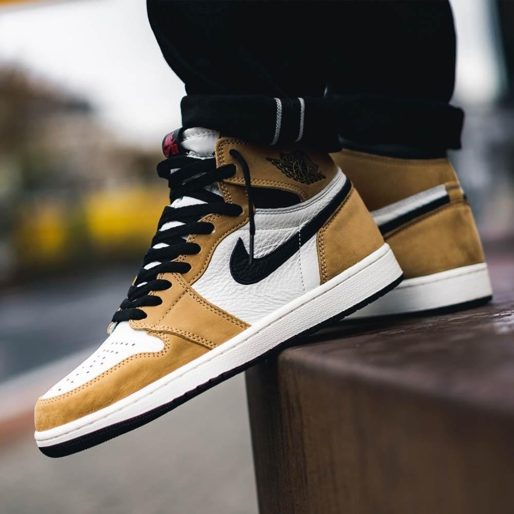 Air Jordan 1 Retro High OG 'Rookie of the Year'- Streetwear Fashion - helmiss.com