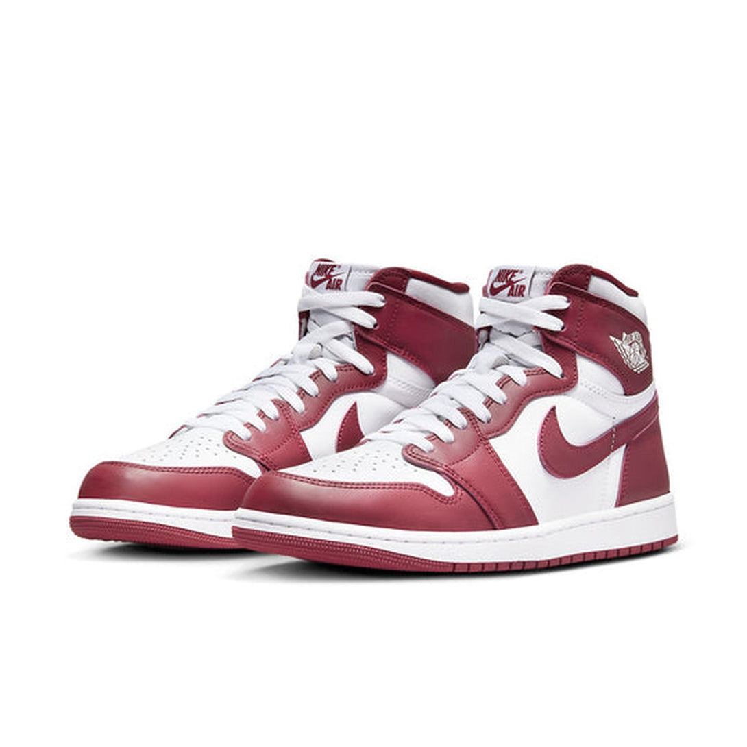 Air Jordan 1 Retro High OG 'White Team Red'- Streetwear Fashion - helmiss.com