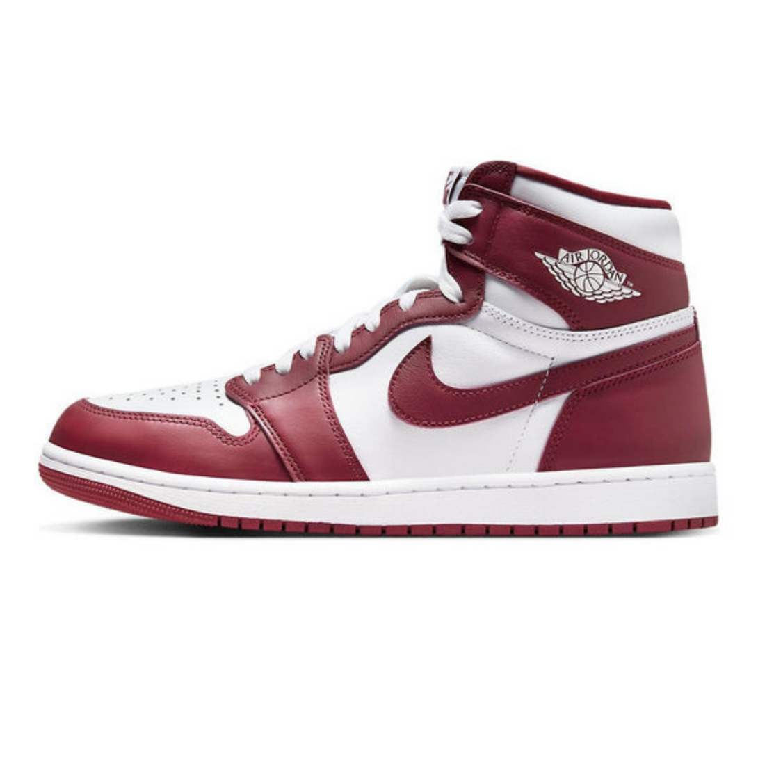 Air Jordan 1 Retro High OG 'White Team Red'- Streetwear Fashion - helmiss.com