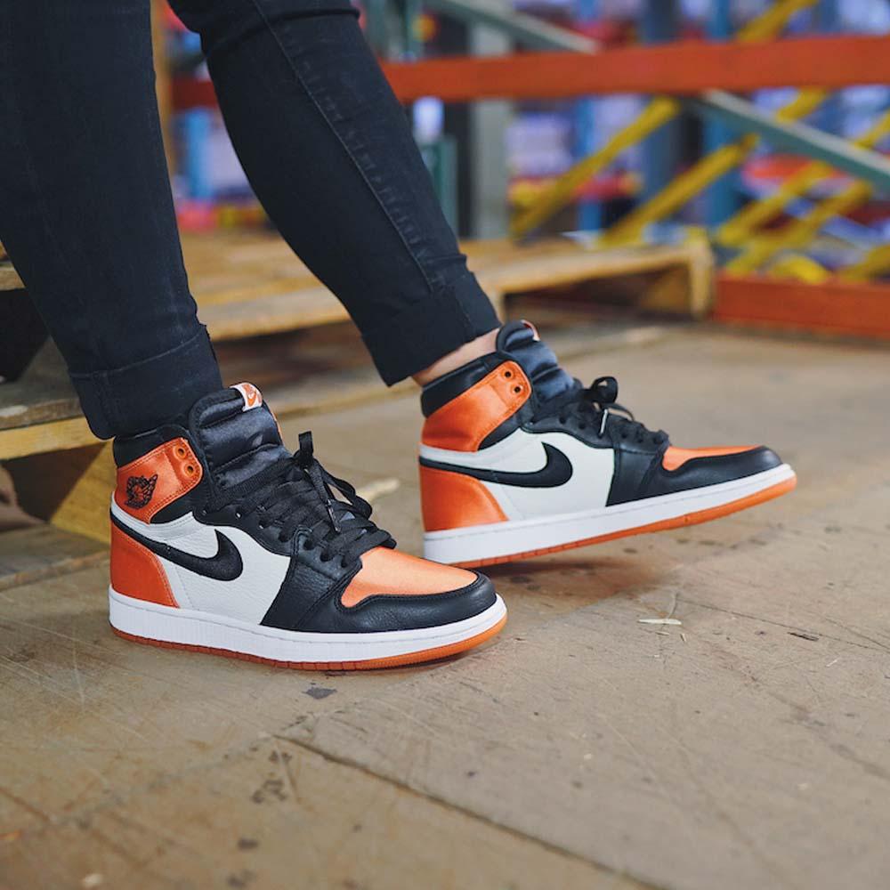 Air Jordan 1 WMNS Satin 'Shattered Backboard' Orange Black- Streetwear Fashion - helmiss.com