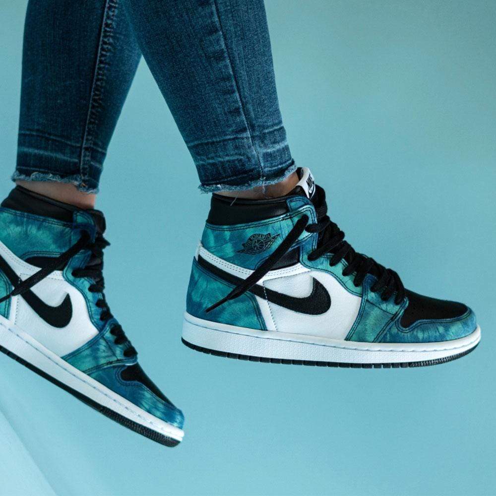 Air Jordan 1 Wmns Retro High OG 'Tie-Dye'- Streetwear Fashion - helmiss.com