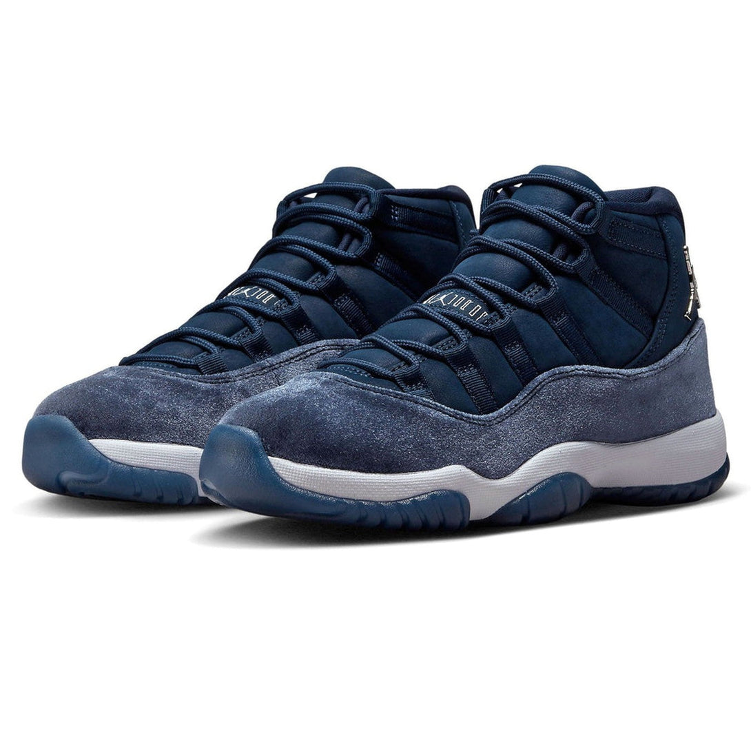 Air Jordan 11 Retro Wmns 'Midnight Navy Velvet'- Streetwear Fashion - helmiss.com