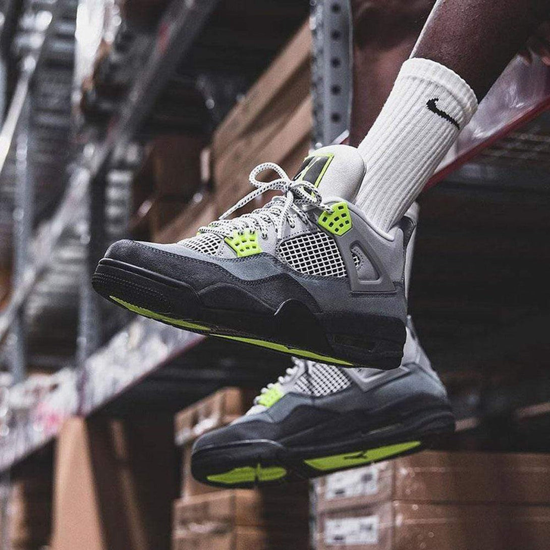 Air Jordan 4 Retro SE 'Neon 95'- Streetwear Fashion - helmiss.com