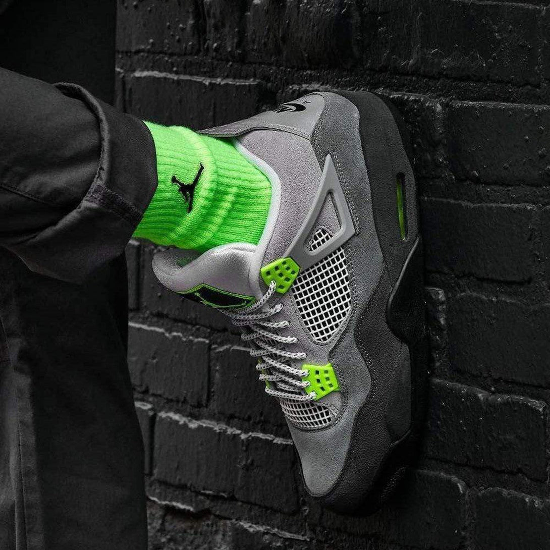 Air Jordan 4 Retro SE 'Neon 95'- Streetwear Fashion - helmiss.com