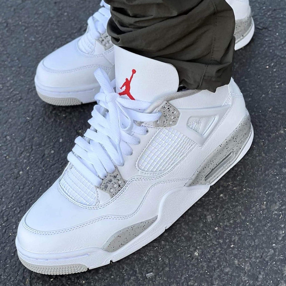 Air Jordan 4 Retro 'White Oreo'- Streetwear Fashion - helmiss.com