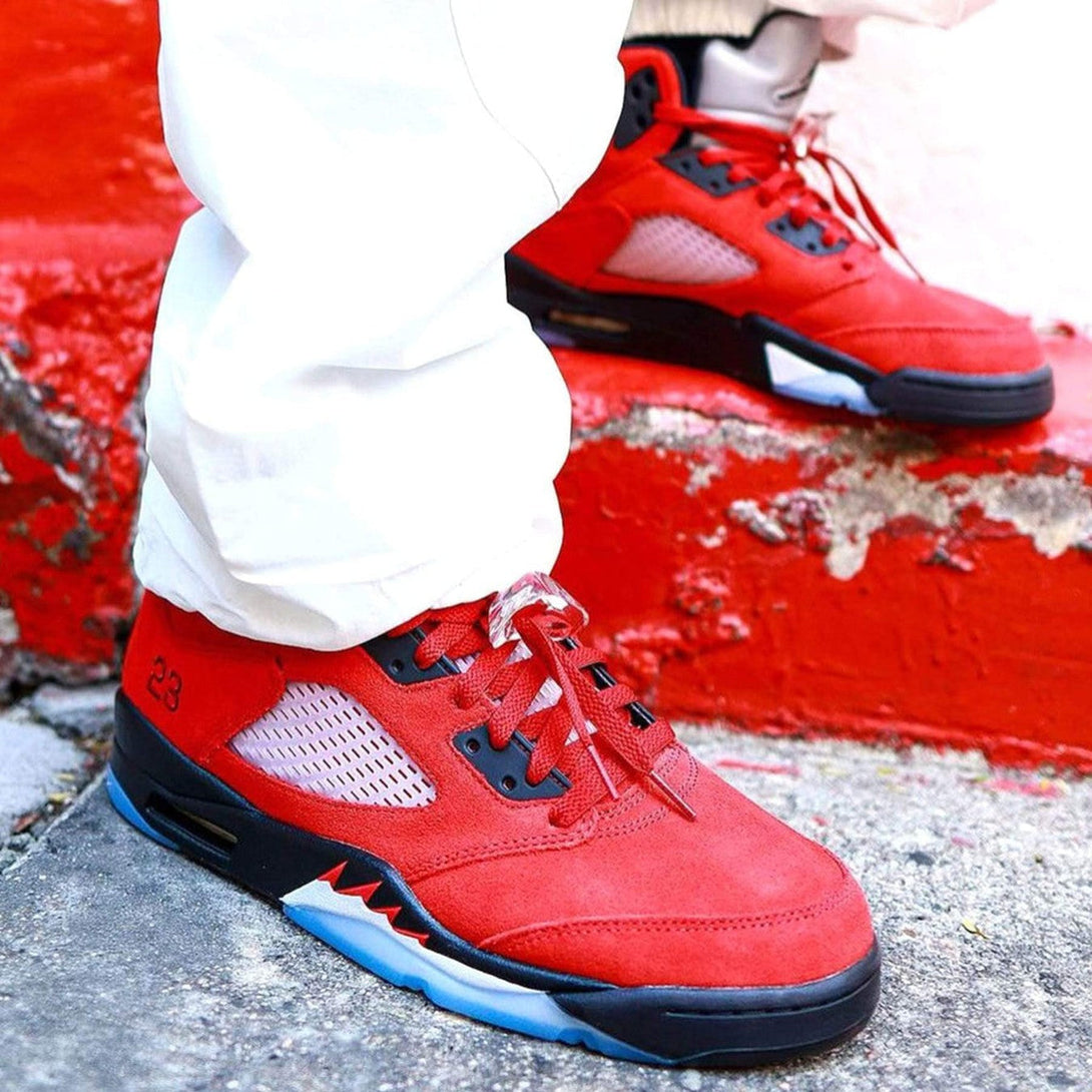 Air Jordan 5 Retro ‘Raging Bull’ 2021- Streetwear Fashion - helmiss.com