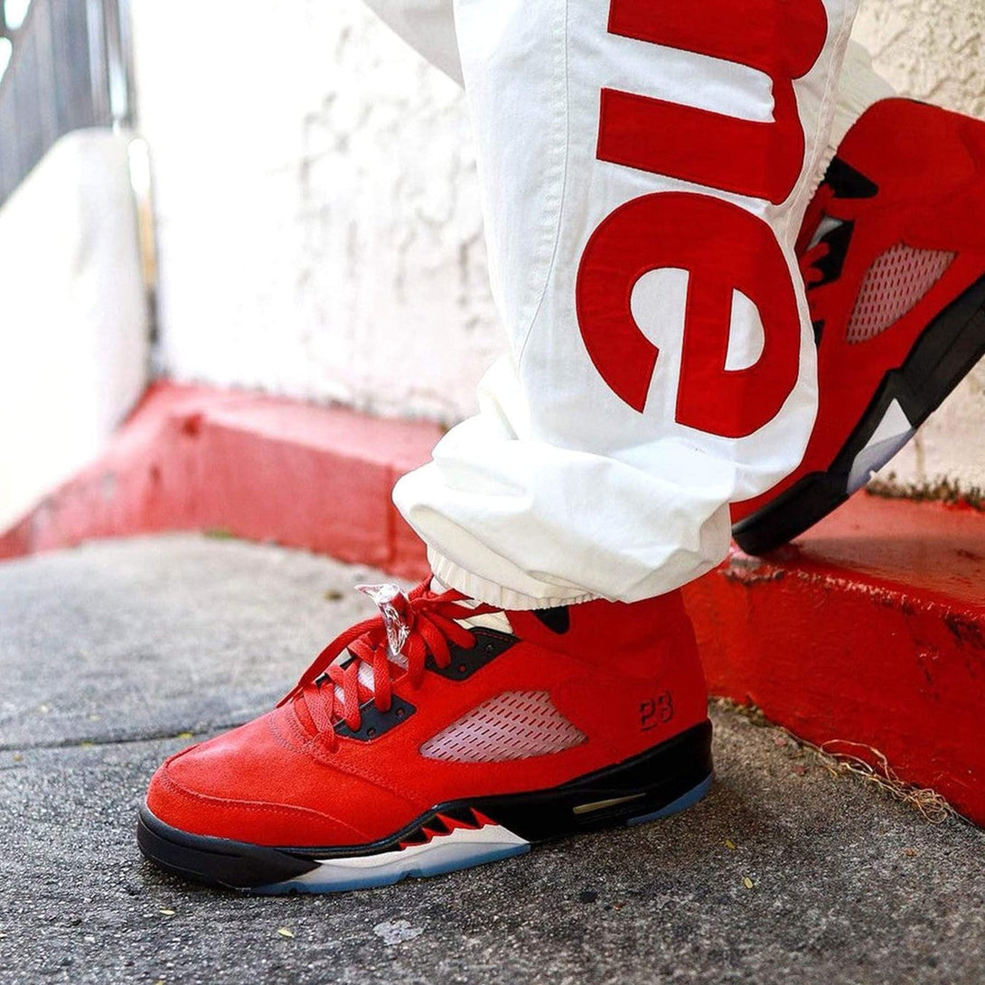 Air Jordan 5 Retro ‘Raging Bull’ 2021- Streetwear Fashion - helmiss.com