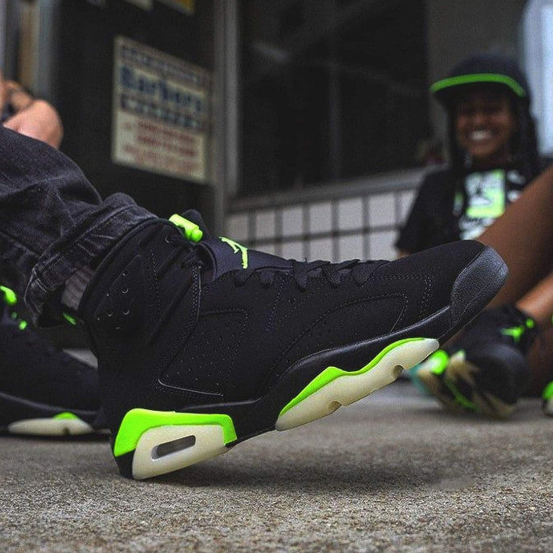 Air Jordan 6 Retro 'Electric Green'- Streetwear Fashion - helmiss.com