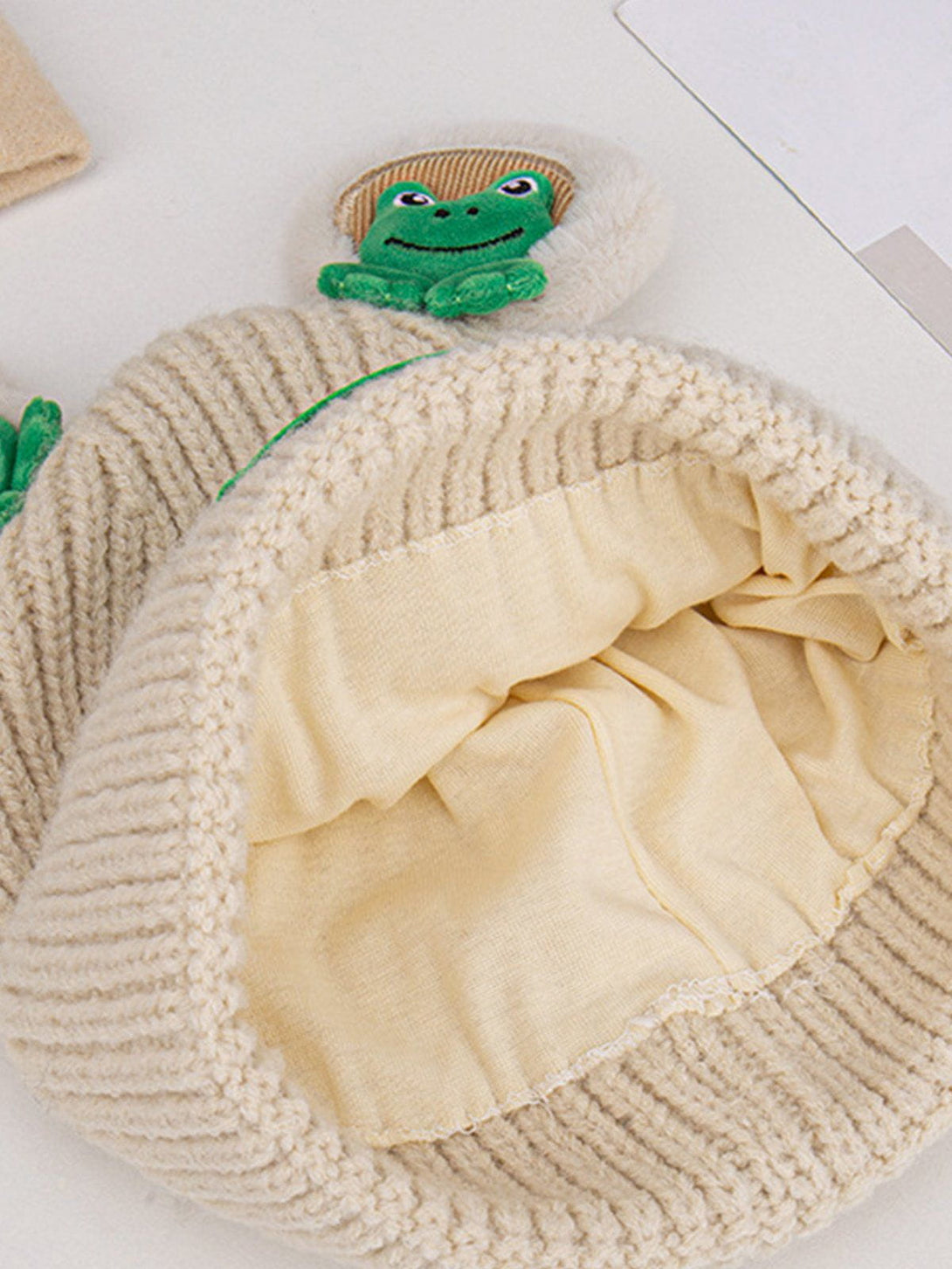 Helmiss - Cute Cartoon 3D Frog Knitting Hat- Streetwear Fashion - helmiss.com