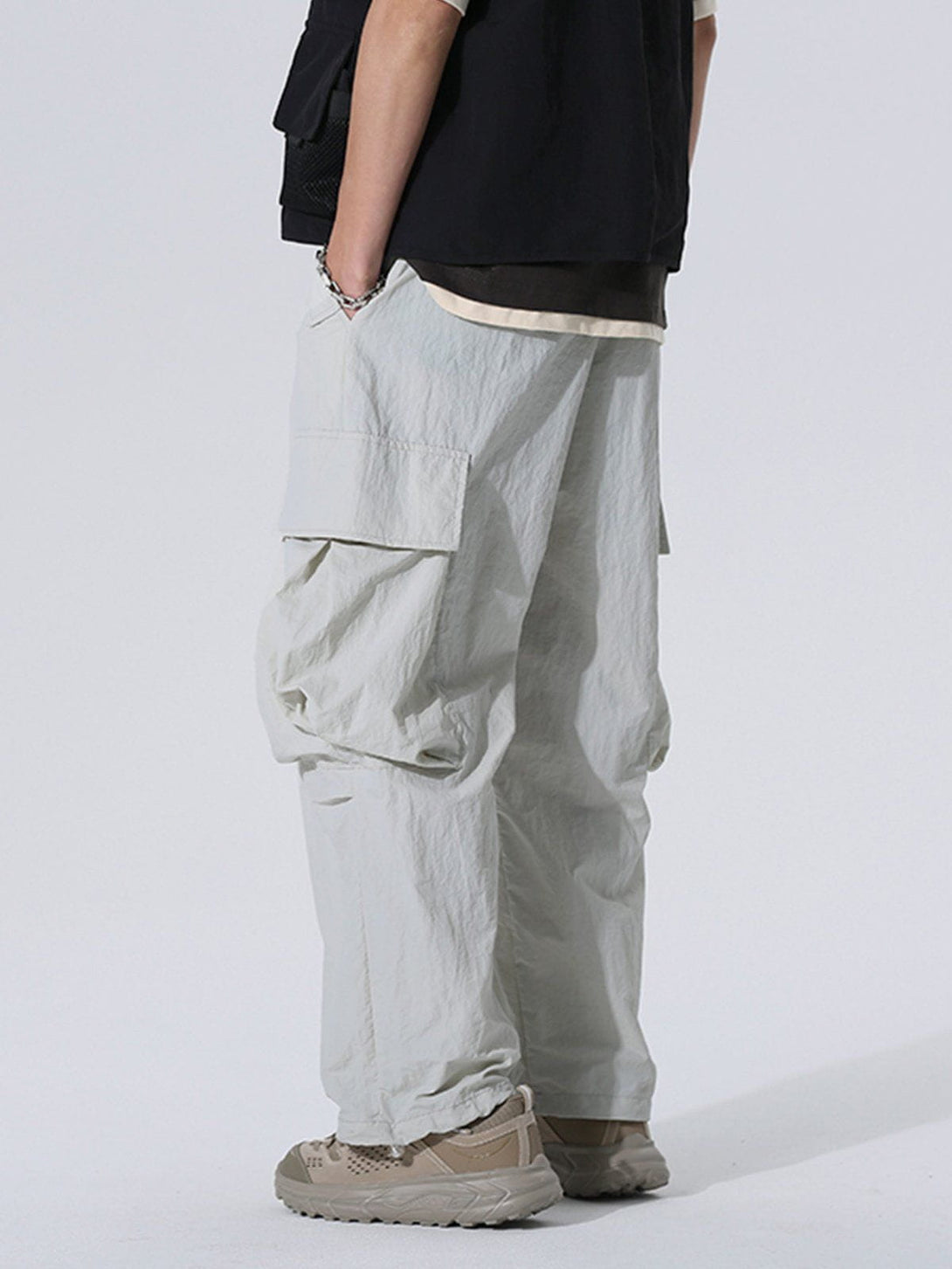 Helmiss - Large Pockets Loose Cargo Pants- Streetwear Fashion - helmiss.com