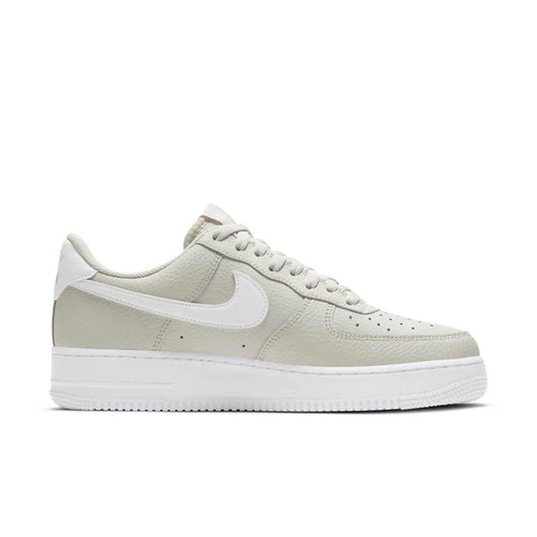 Nike Air Force 1 '07 'Light Bone'- Streetwear Fashion - helmiss.com