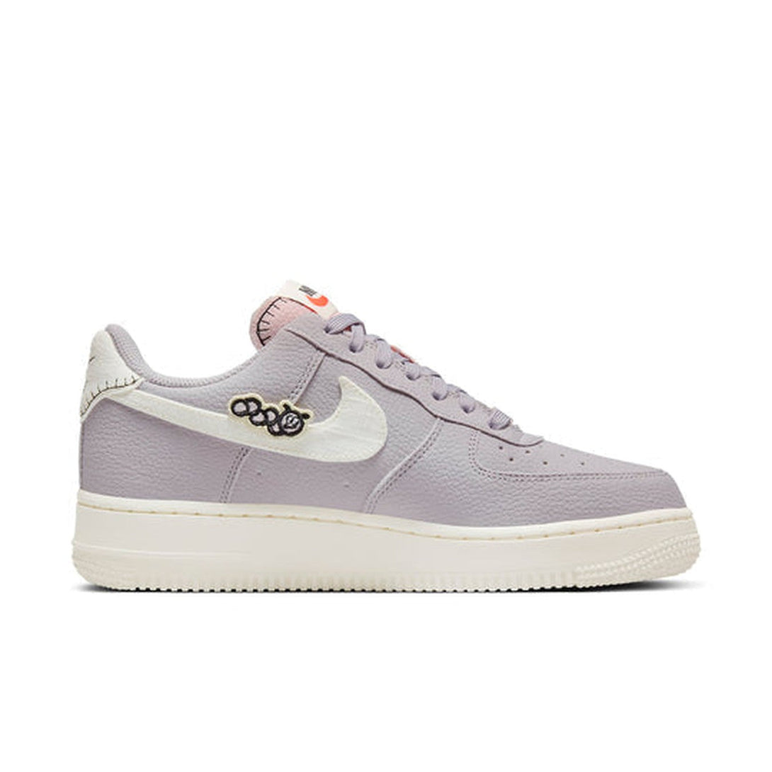 Nike Air Force 1 '07 SE 'Air Sprung'- Streetwear Fashion - helmiss.com