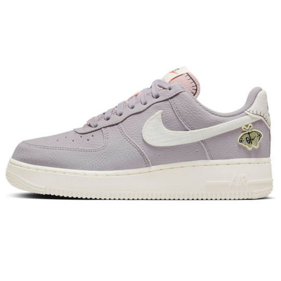 Nike Air Force 1 '07 SE 'Air Sprung'- Streetwear Fashion - helmiss.com