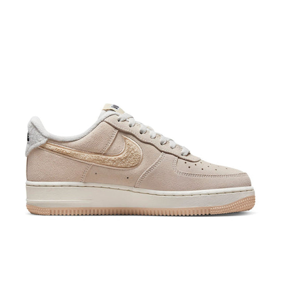 Nike Air Force 1 '07 SE 'Sanddrift Sherpa'- Streetwear Fashion - helmiss.com