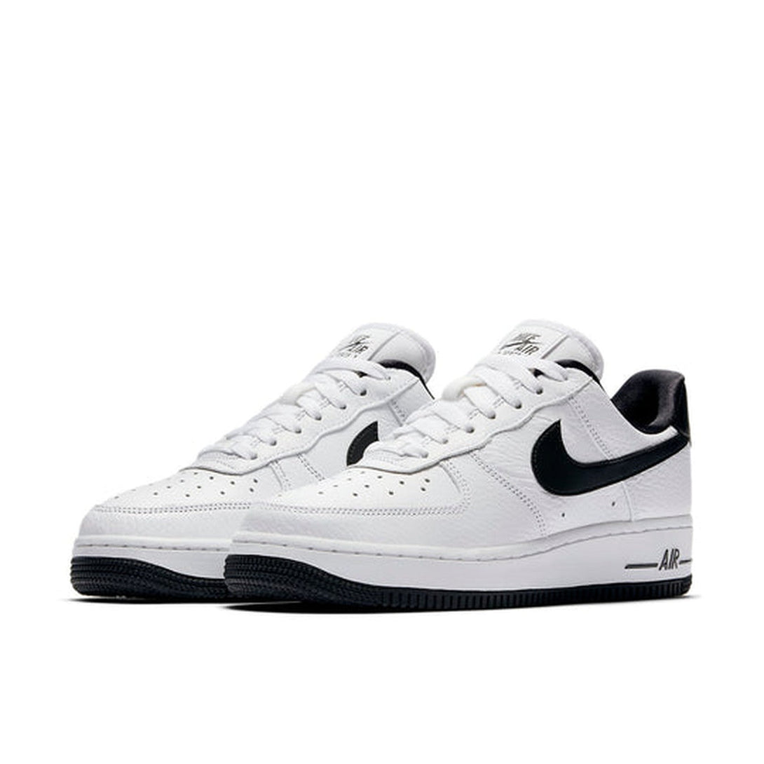 Nike Air Force 1 '07 SE 'White Black'- Streetwear Fashion - helmiss.com