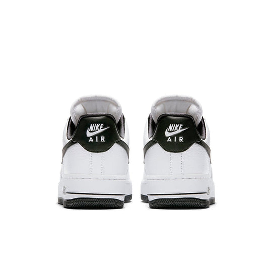 Nike Air Force 1 '07 SE 'White Black'- Streetwear Fashion - helmiss.com