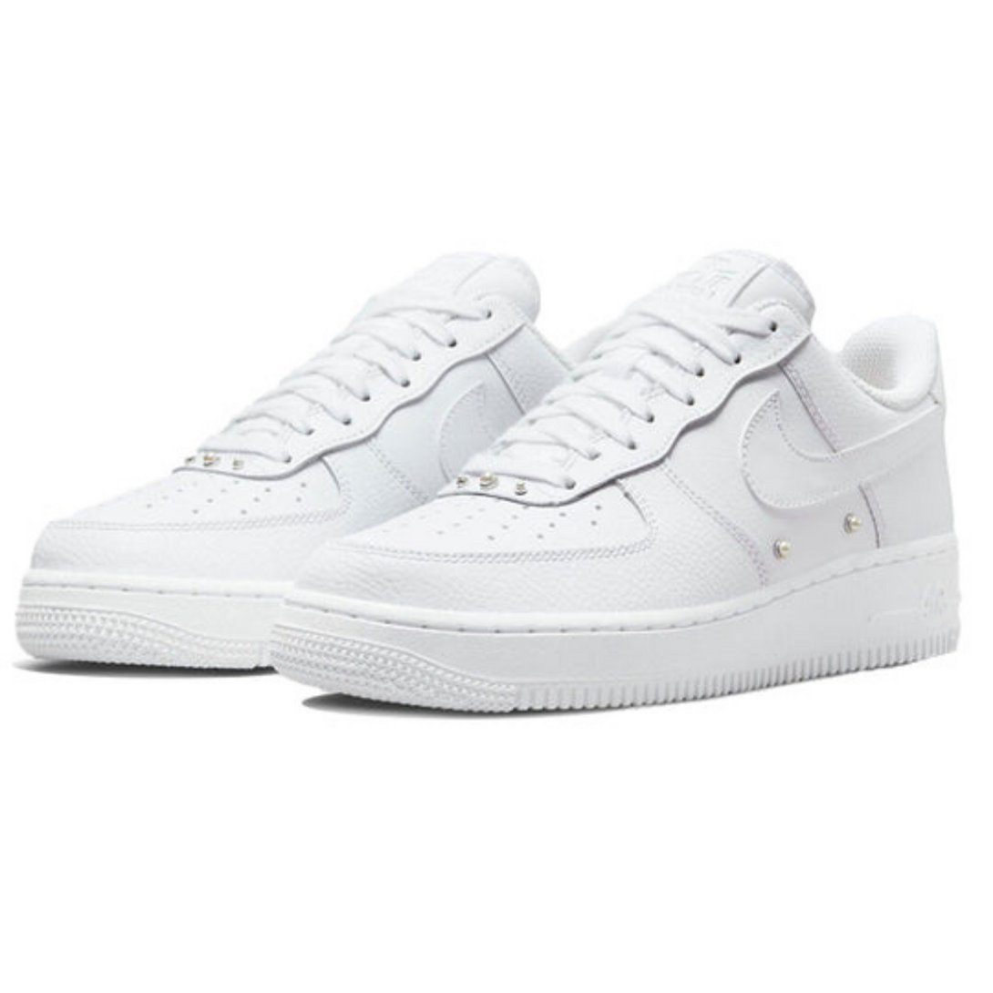 Nike Air Force 1 Low '07 SE 'Pearl White'- Streetwear Fashion - helmiss.com