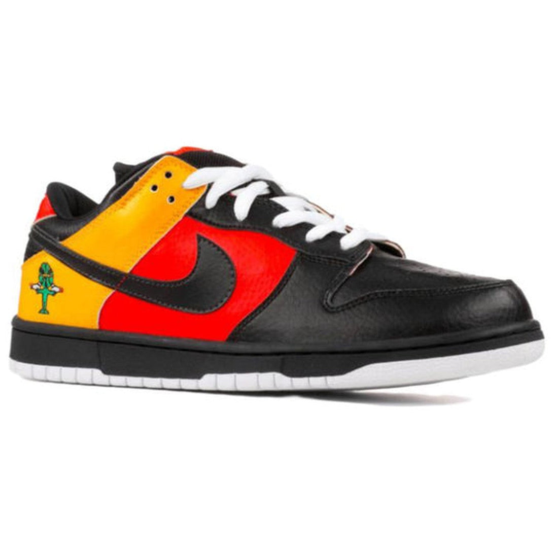 Nike Dunk Low Pro SB Skateboard 'Orange Raygun'- Streetwear Fashion - helmiss.com