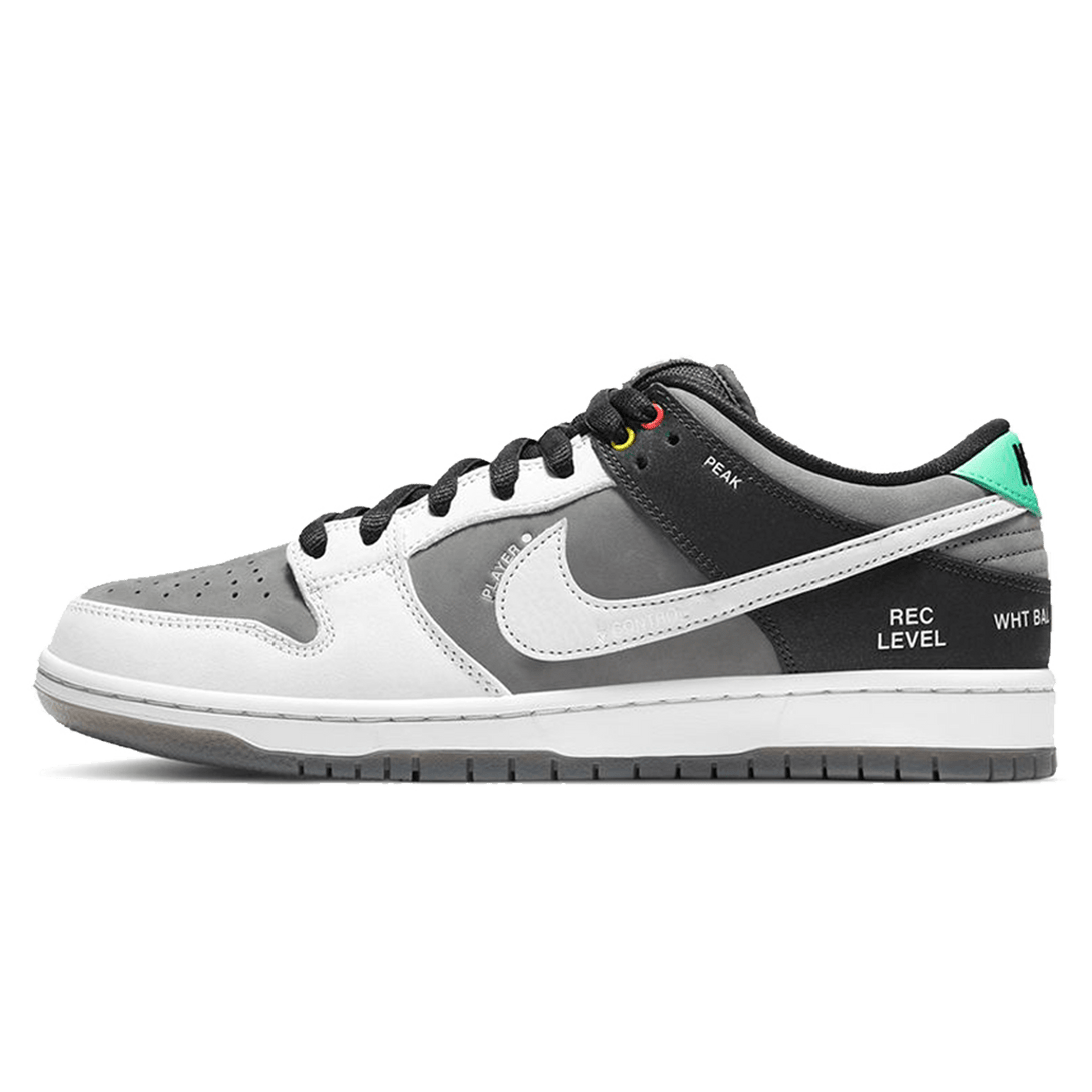 Nike Dunk Low SB 'Camcorder'- Streetwear Fashion - helmiss.com