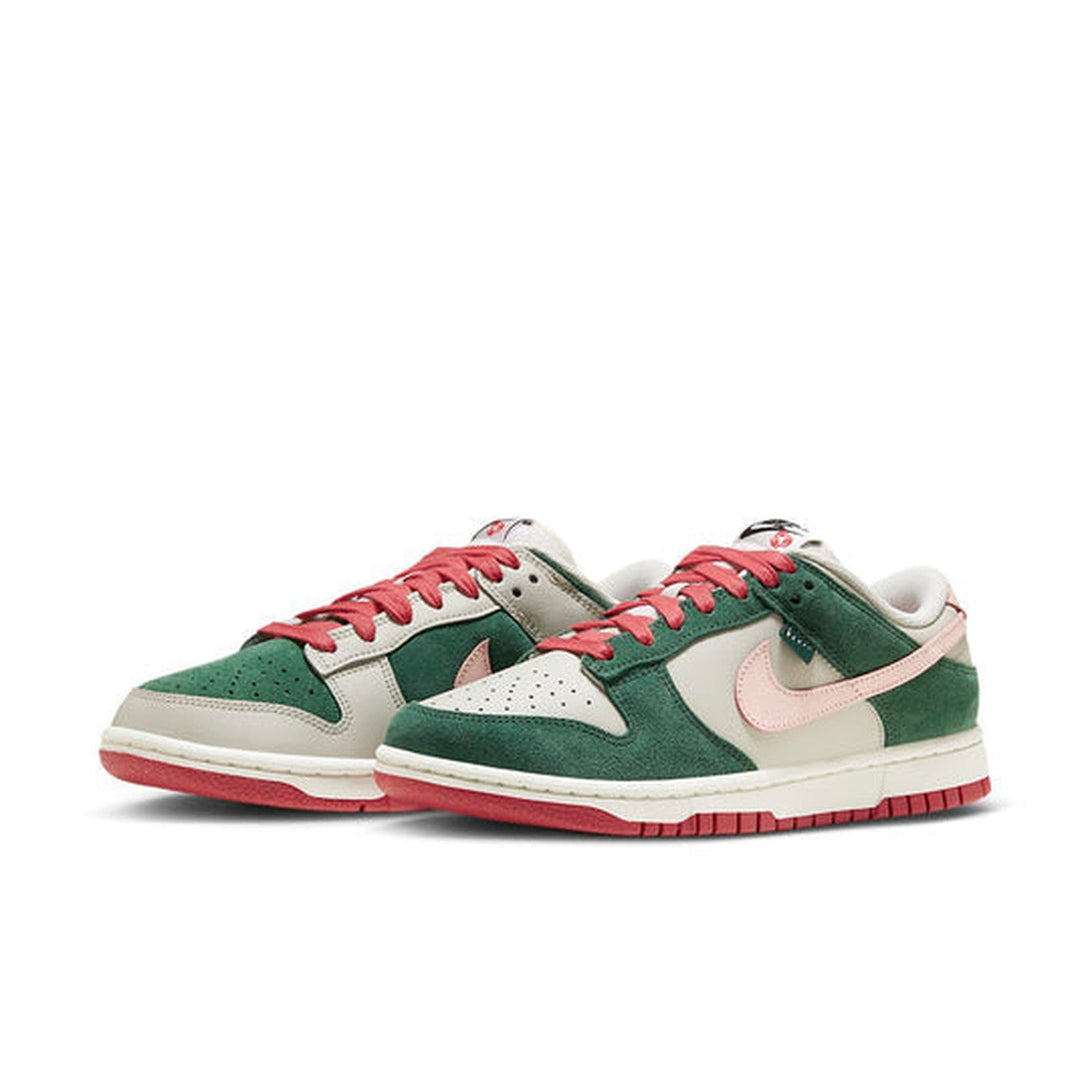 Nike Dunk Low SE 'All Petals United'- Streetwear Fashion - helmiss.com