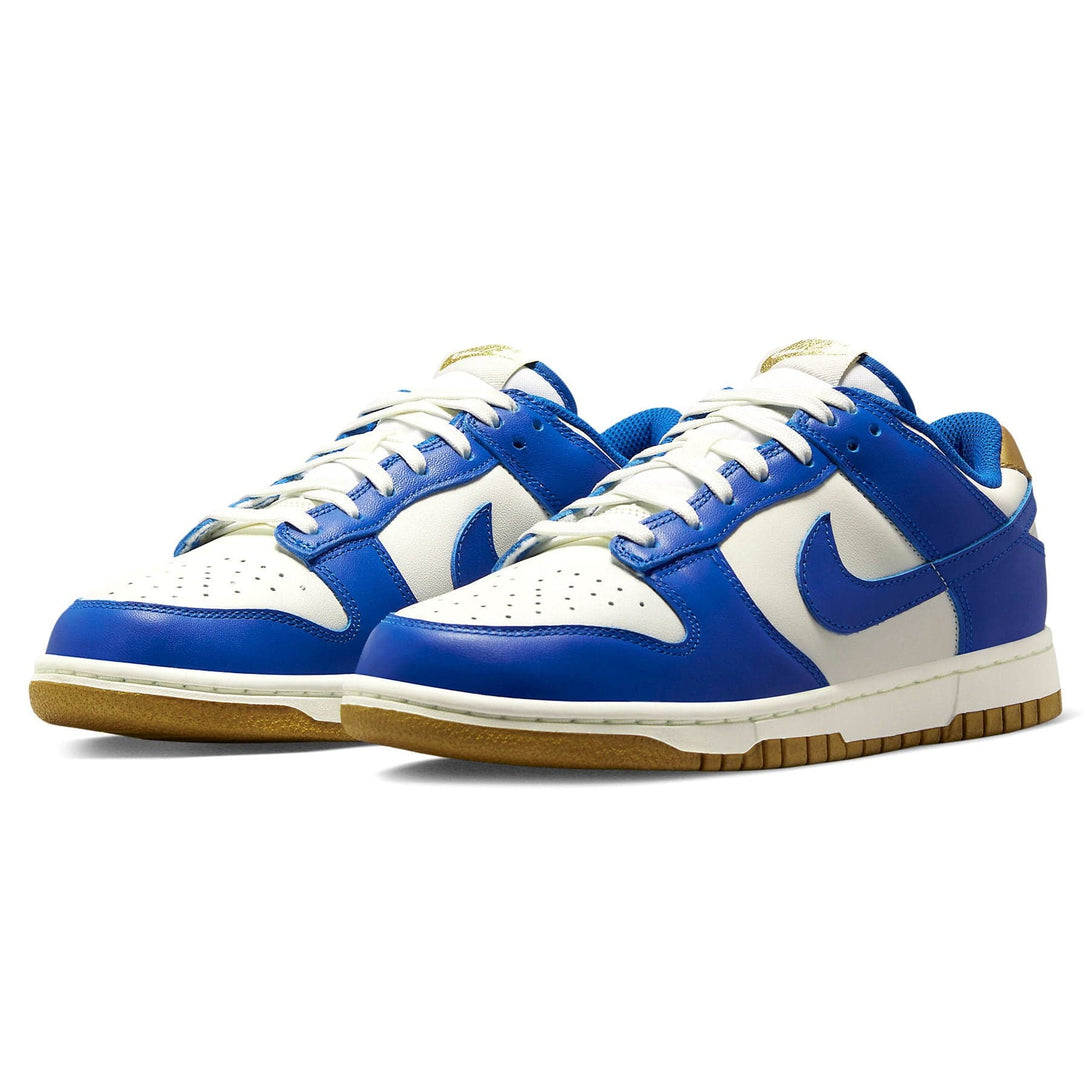 Nike Dunk Low Wmns 'Kansas City Royals'- Streetwear Fashion - helmiss.com