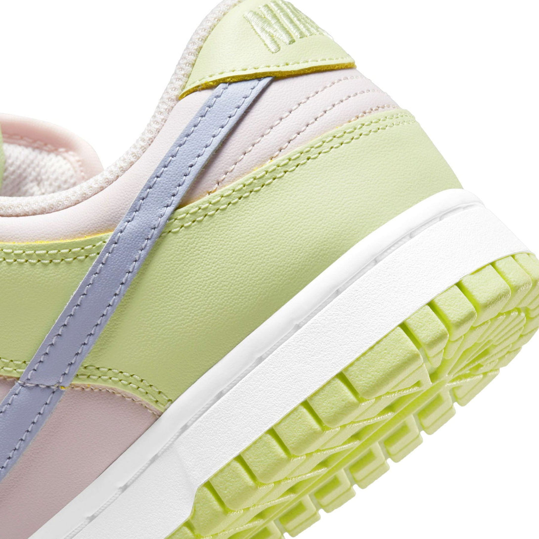 Nike Dunk Low Wmns 'Lime Ice'- Streetwear Fashion - helmiss.com