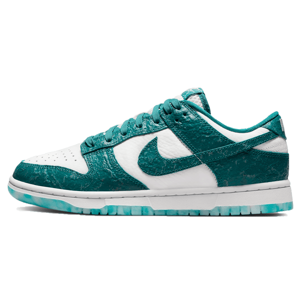 Nike Dunk Low Wmns 'Ocean'- Streetwear Fashion - helmiss.com