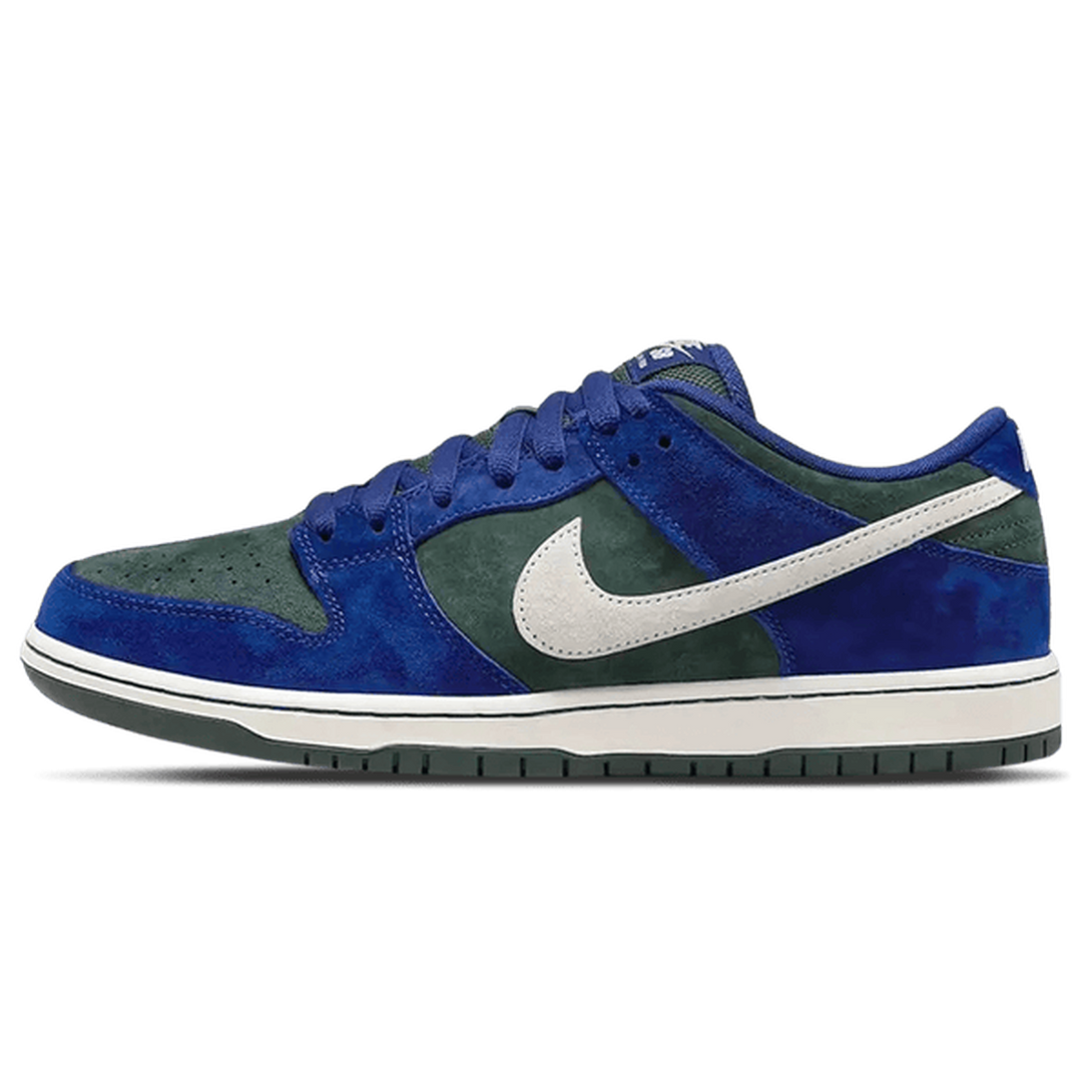 Nike Dunk SB Low 'Deep Royal Blue'- Streetwear Fashion - helmiss.com