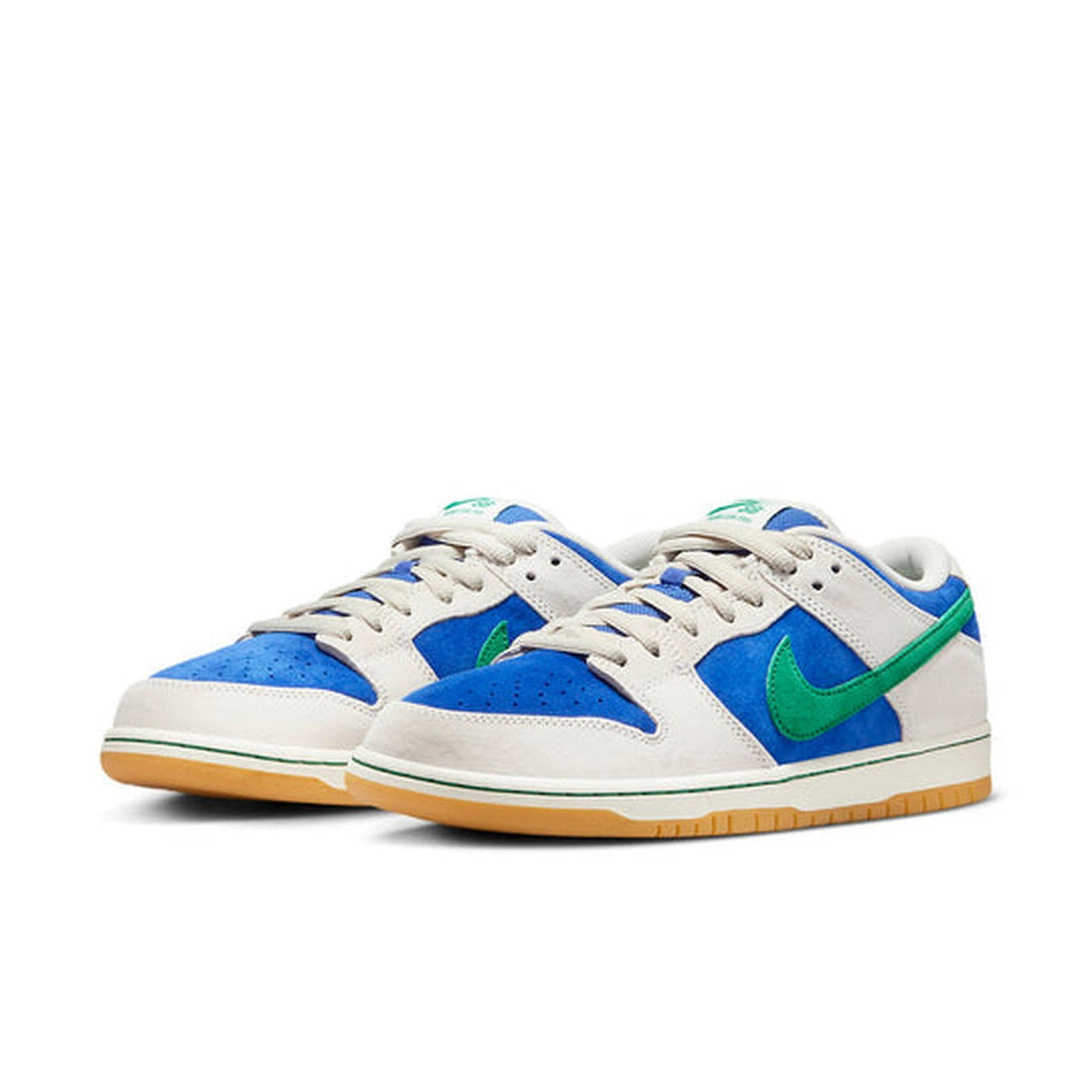 Nike SB Dunk Low 'Hyper Royal Malachite'- Streetwear Fashion - helmiss.com