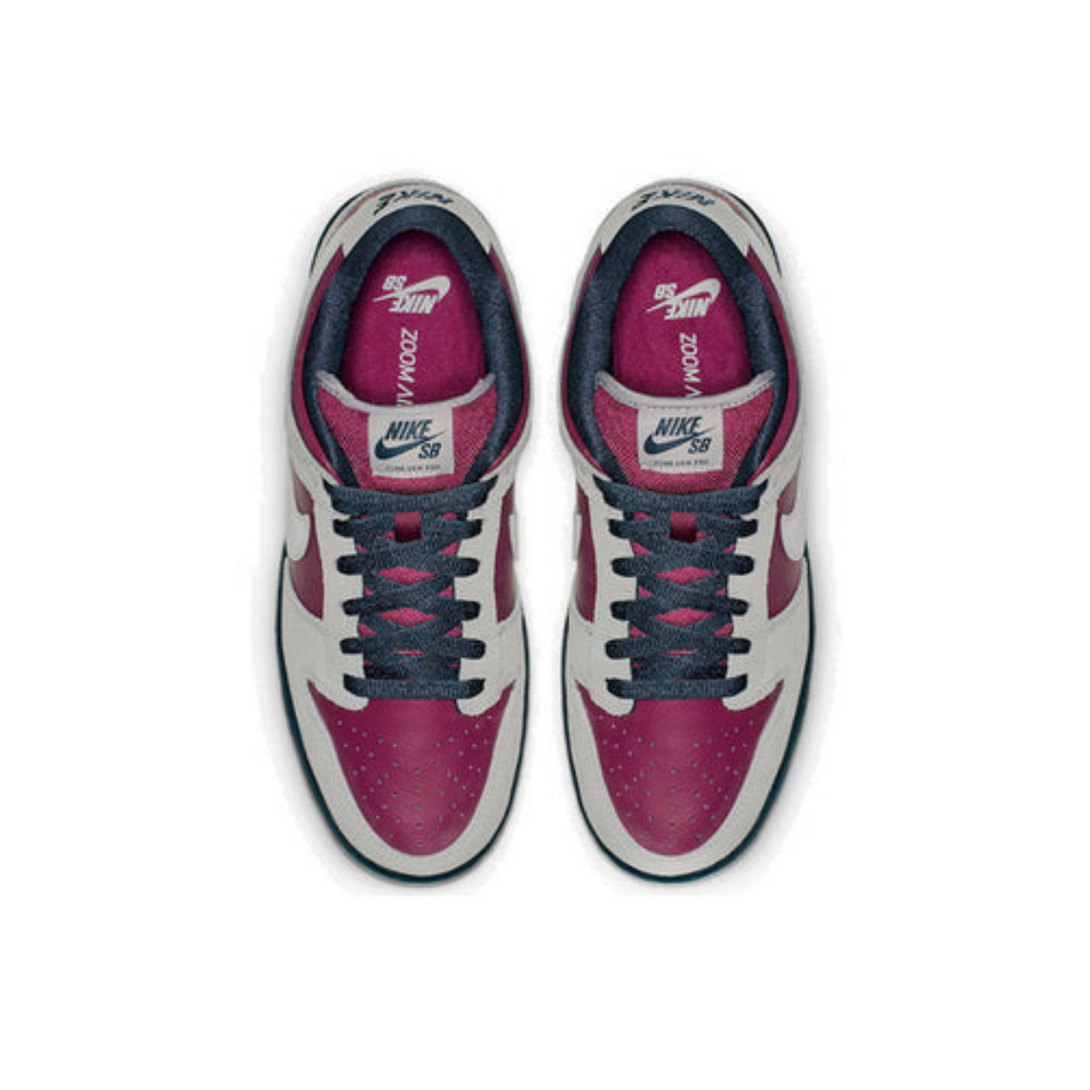 Nike SB Dunk Low 'True Berry'- Streetwear Fashion - helmiss.com